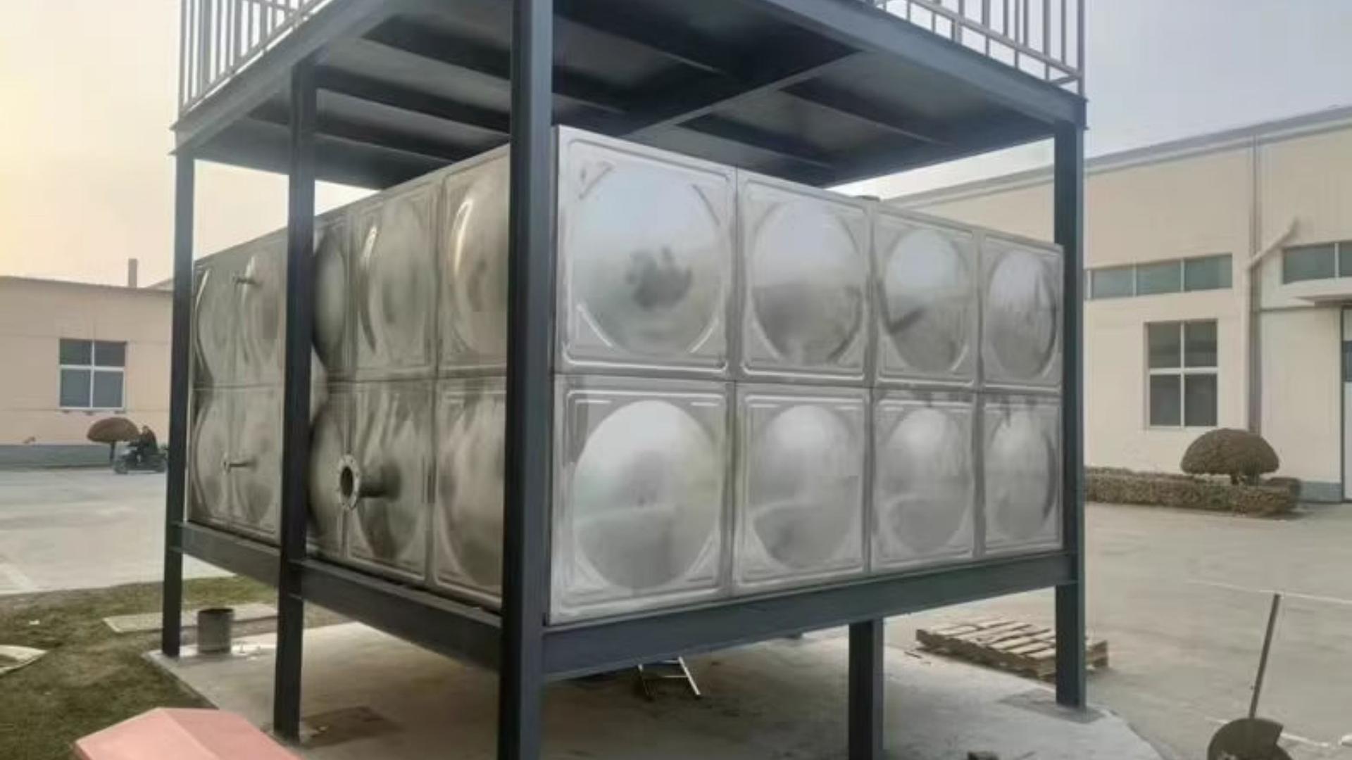 如何处理水箱内的水垢问题？